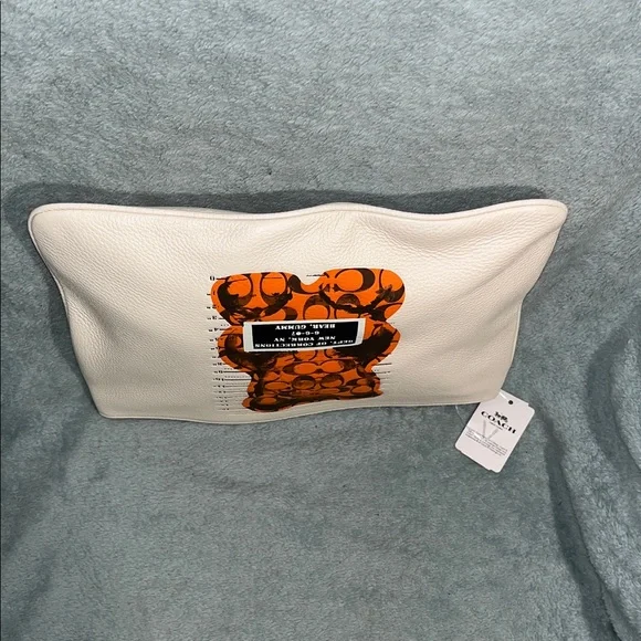 Coach Gummy Bear Clutch/Pouch - Picture 4 of 6